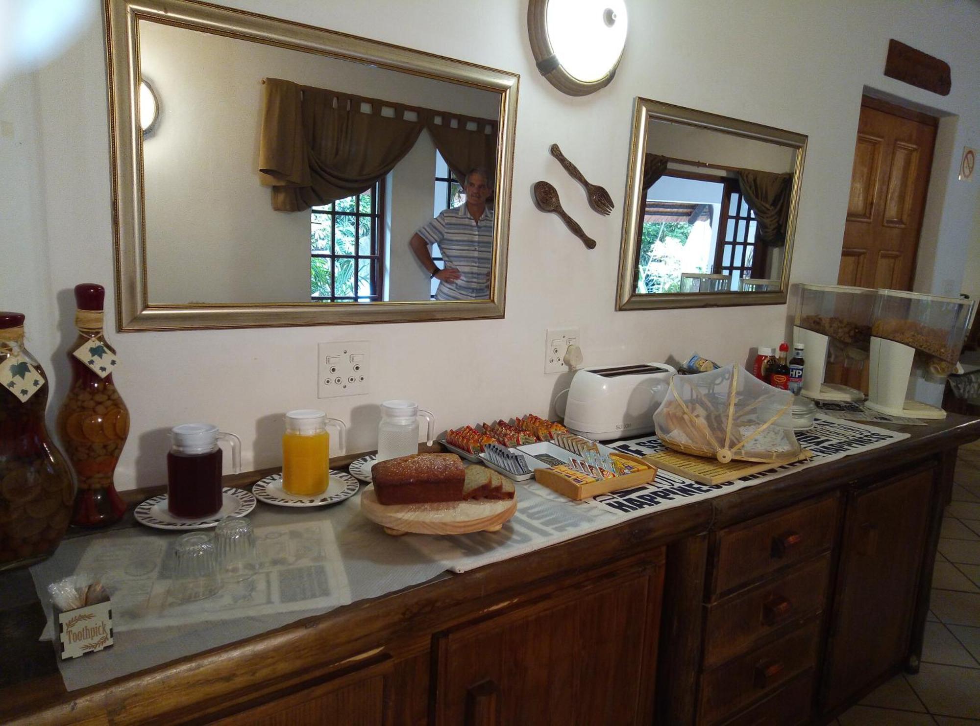 African Ambience Guest House Saint Lucia Estuary Exterior foto